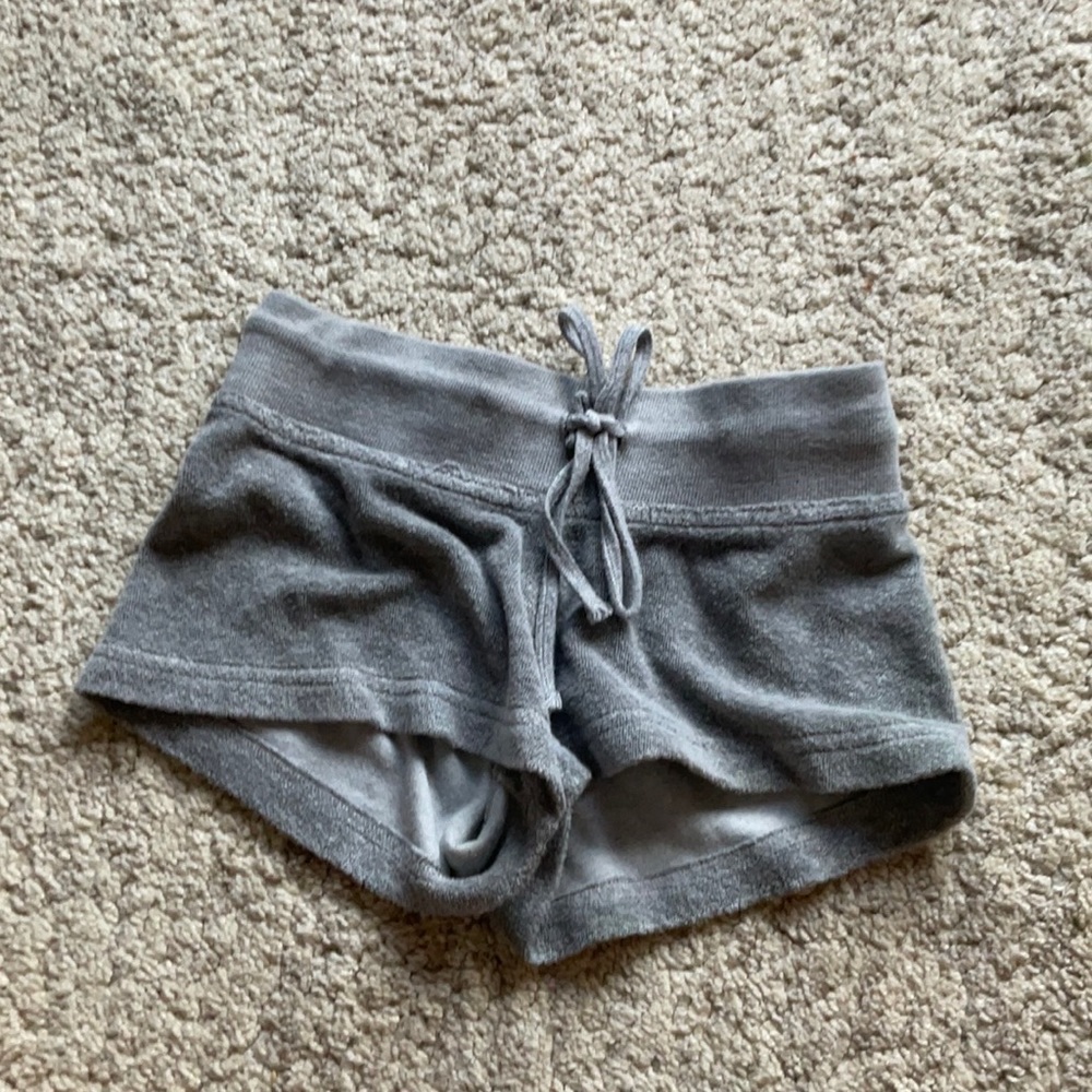 Grey hard tails! 🎧 size medium